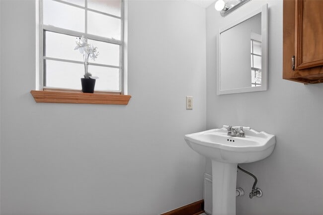 Building Photo - 601 Chateau Woods Pkwy Dr