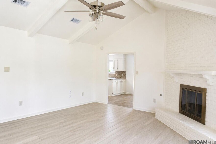 Building Photo - 13523 Willowridge Ave