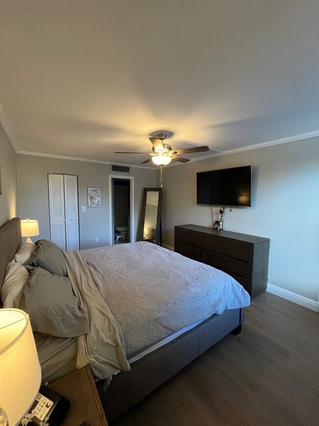 Building Photo - 14211 SW 88th St