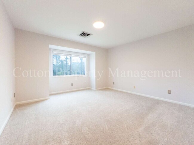 Building Photo - 202 Crooked Creek Rd