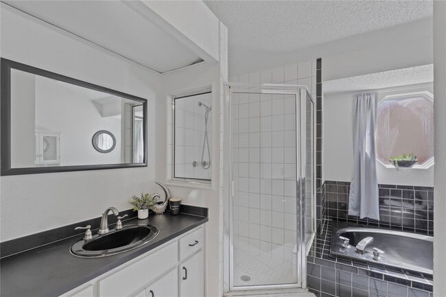 Building Photo - 5116 Plantation Dr