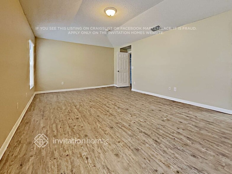 Building Photo - 5745 Los Palma Vista Dr