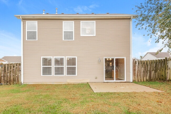 Building Photo - 909 Grand Oak Dr