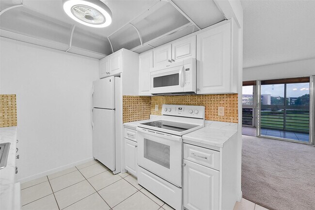 Building Photo - 3402 Bimini Ln