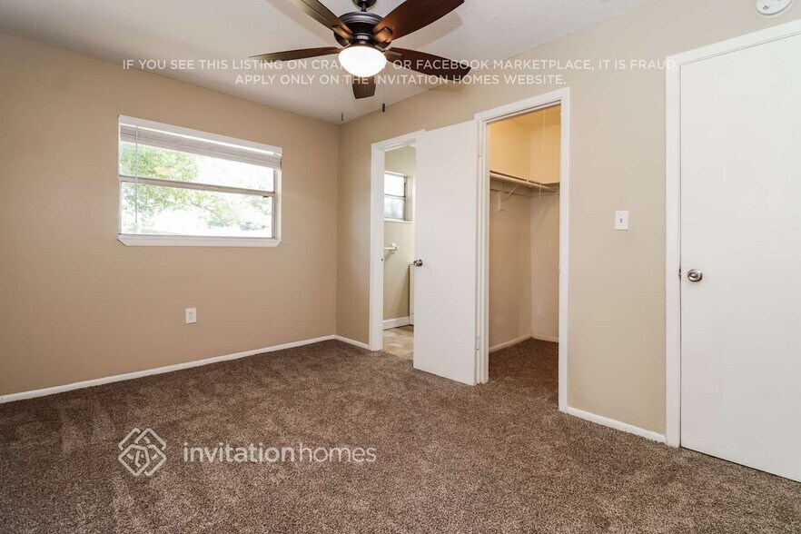 Building Photo - 10933 Temple Ave