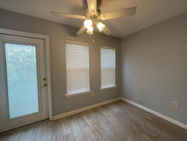 Building Photo - 157 Egret Run Ln