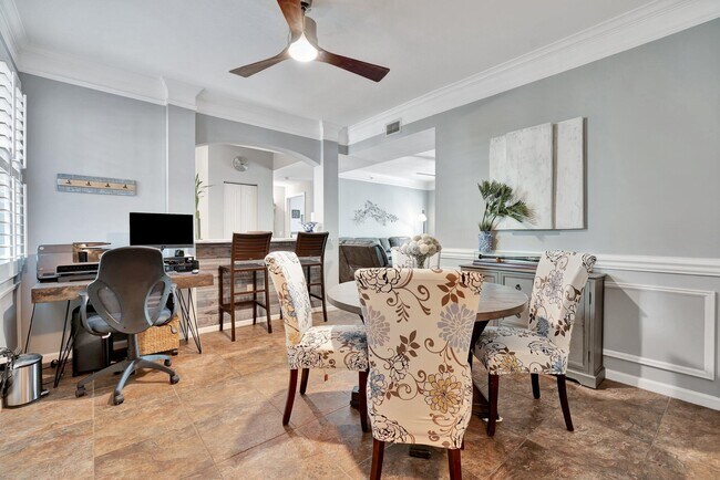 Building Photo - 275 Murcia Dr