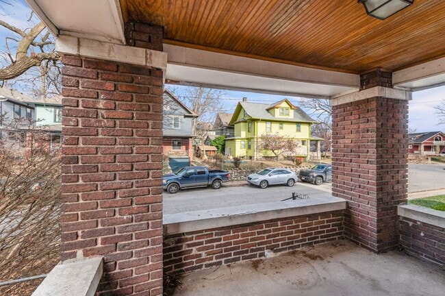 Floorplan - COLONNADE