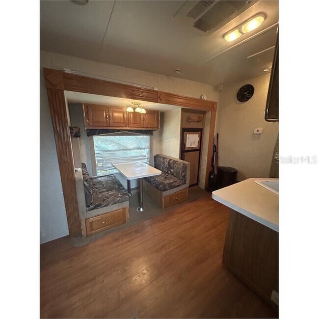 Building Photo - 3004 E Yukon St