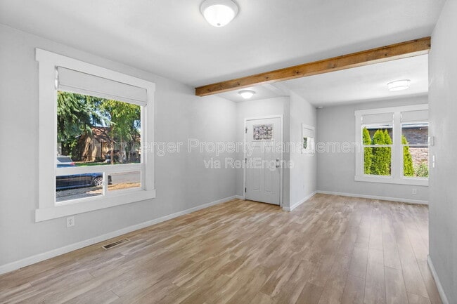 Building Photo - 1836 E 10th Ave