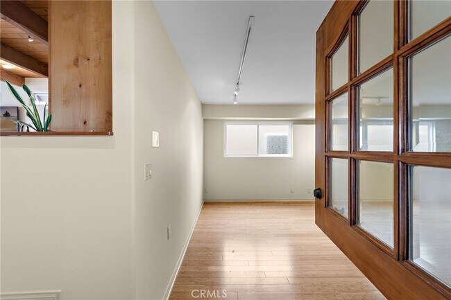 Building Photo - 1623 W Balboa Blvd