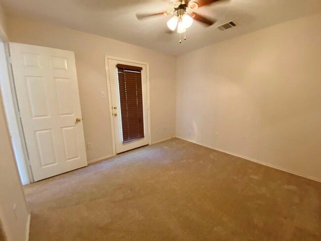 Building Photo - 145 Strawn