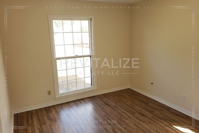 Building Photo - Beautiful 4 Bed 2 Bath Home in Daphne!!