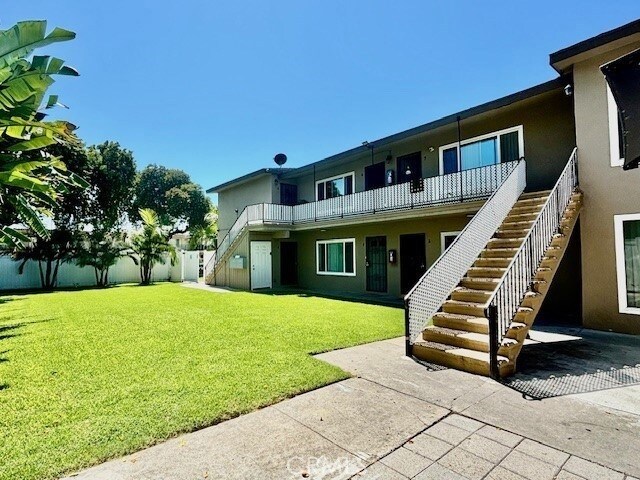 Building Photo - 1835 W Crestwood Ln