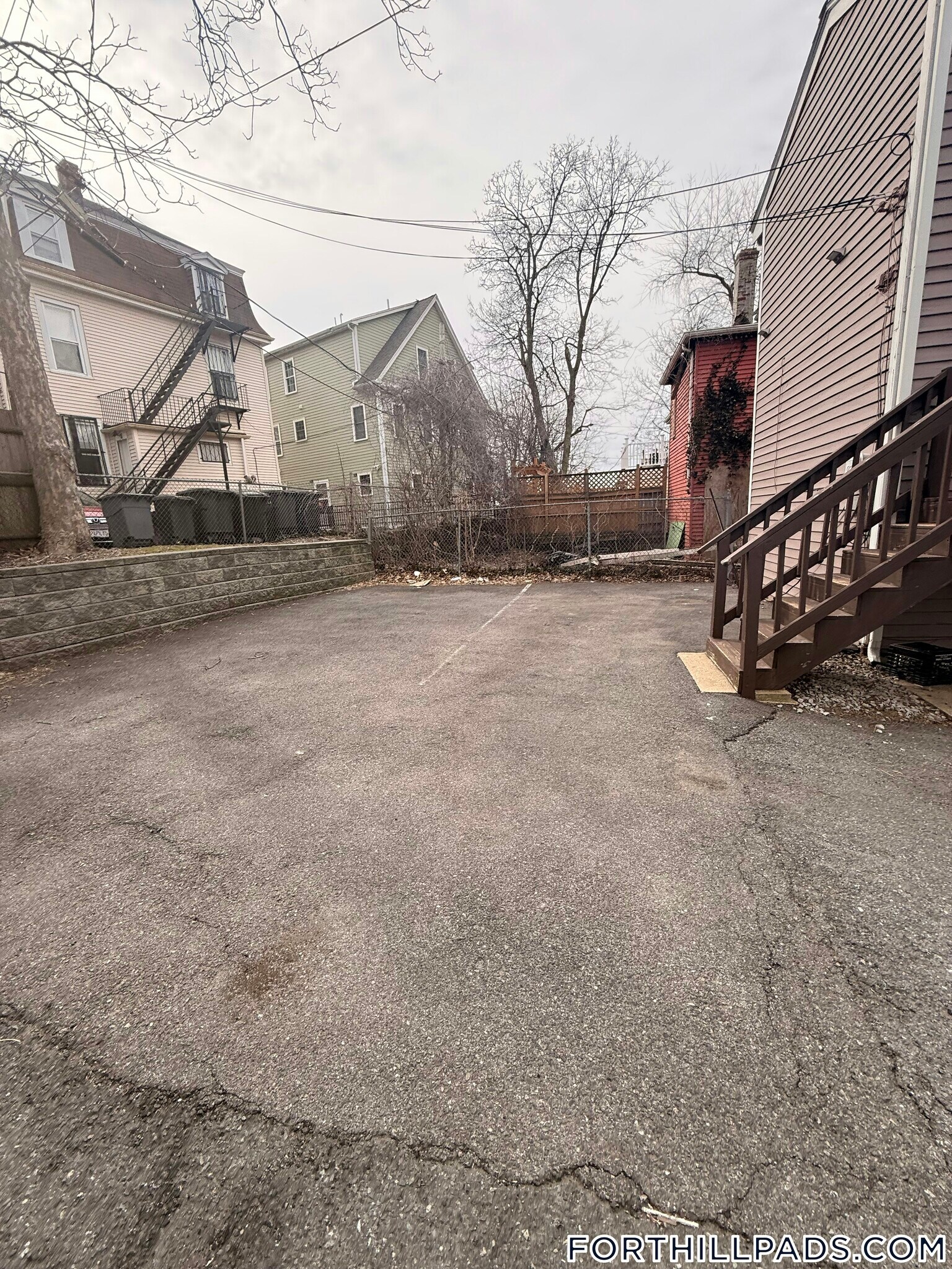 Building Photo - 44 Vale St