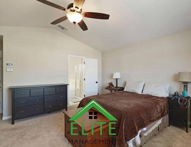 Building Photo - Spacious 4-Bedroom, 3-Bath Home in Desirab...