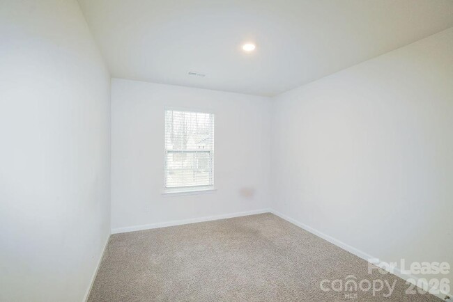 Building Photo - 8140 Clairwood Dr