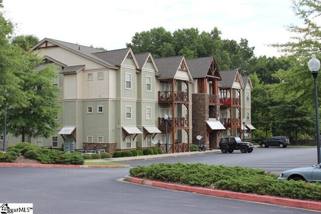 Building Photo - 203 Kelly Rd