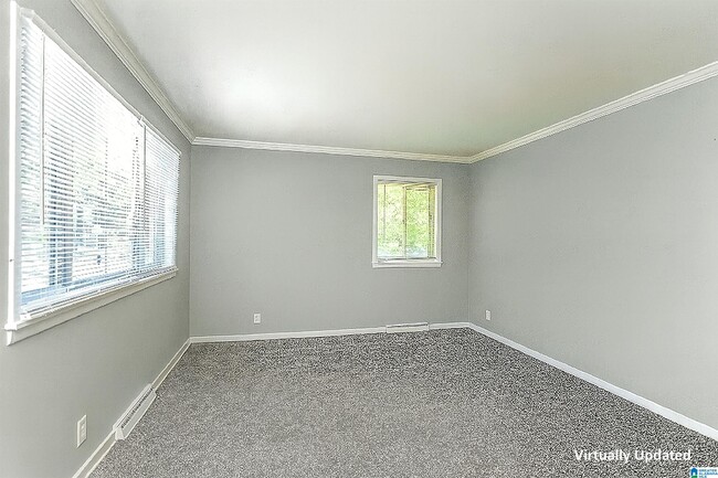 Building Photo - 929 Sherwood Forest Dr