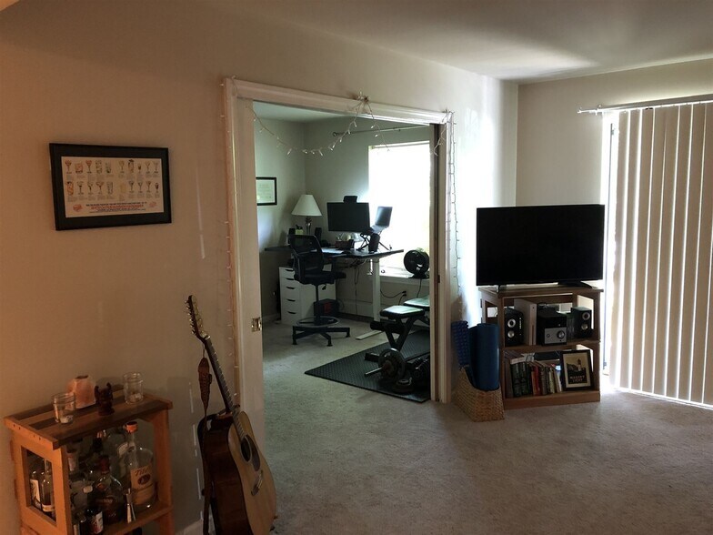 Living Room Bedroom 1 - 340 Hildred Dr