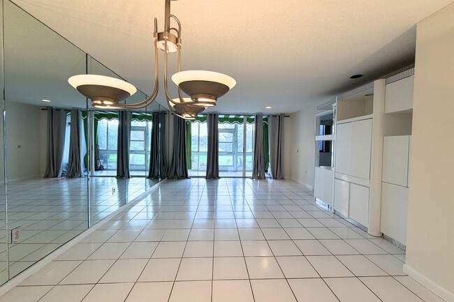 Building Photo - 4266 Deste Ct