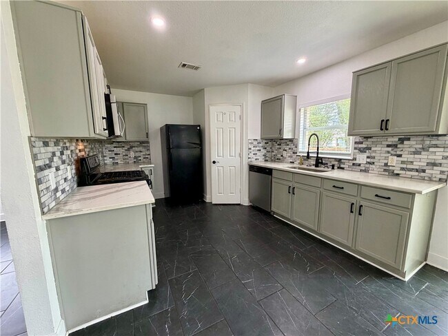 Building Photo - 804 Tapestry Cove