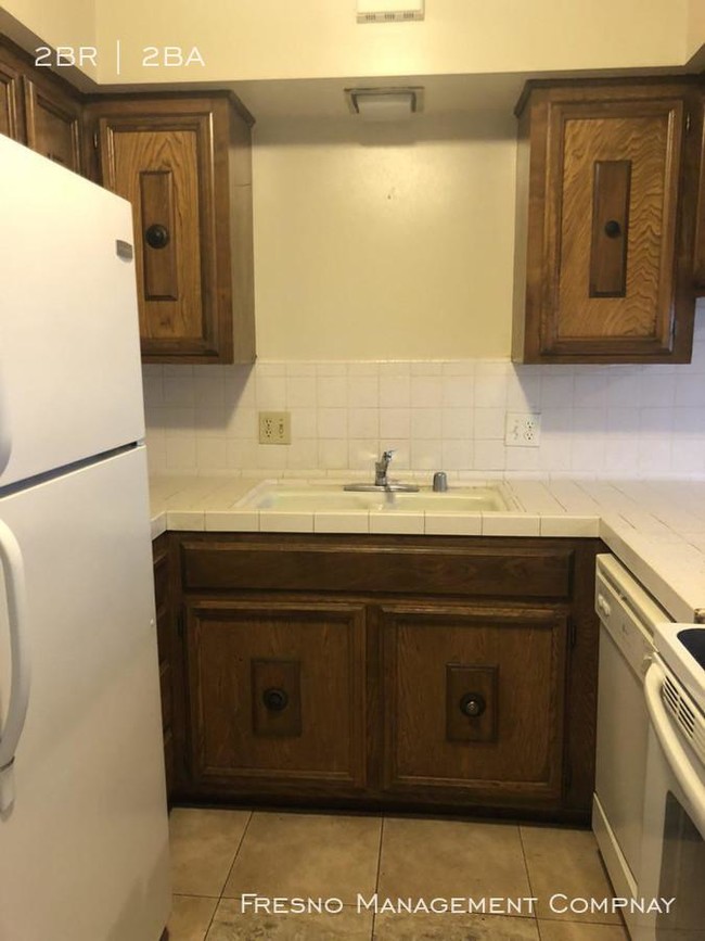 Building Photo - 2 bedroom in Fresno CA 93705