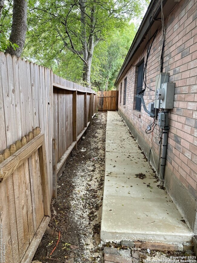 Building Photo - 3510 Mistic Grove