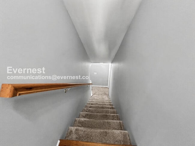 Building Photo - 10401 Bristol Ct