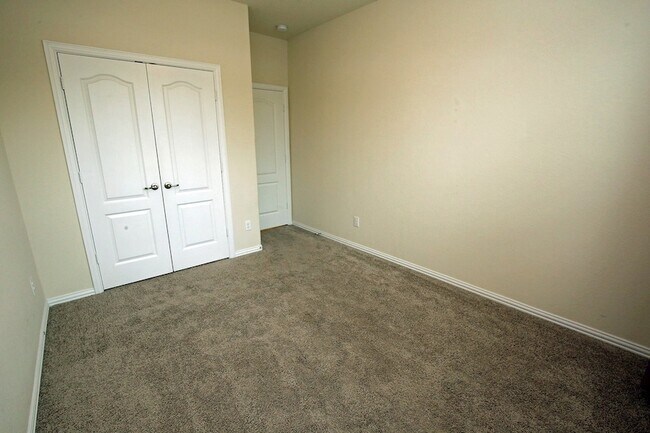 Building Photo - 13346 Pecan Trails Dr