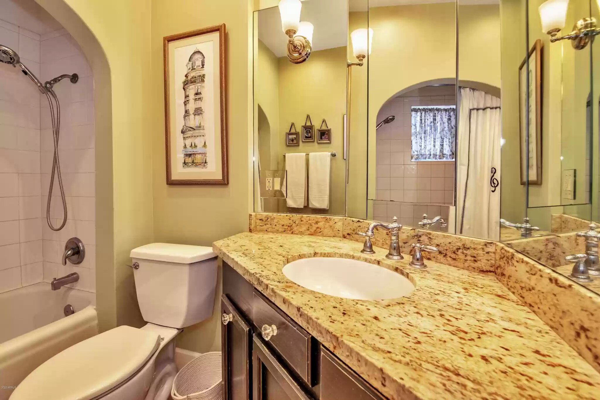 Bathroom - 712 W Manhatton Dr