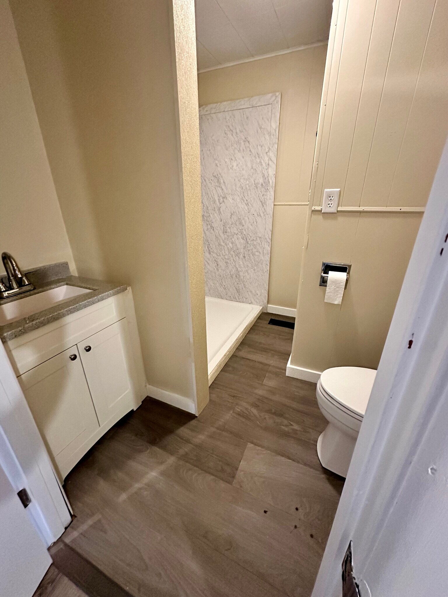 Building Photo - 735 Fountain Sq