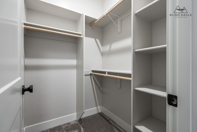 Building Photo - 7472 N Paw St