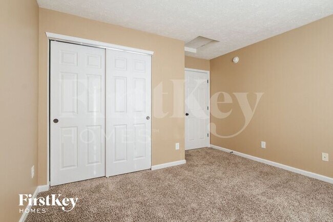 Building Photo - 2243 Tanya Dr