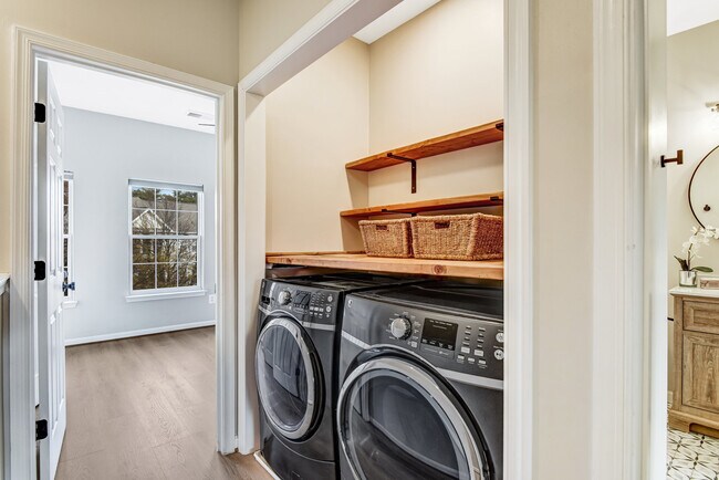 Building Photo - 12527 Heykens Ln