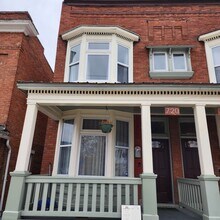 Building Photo - 720-722 W Granite