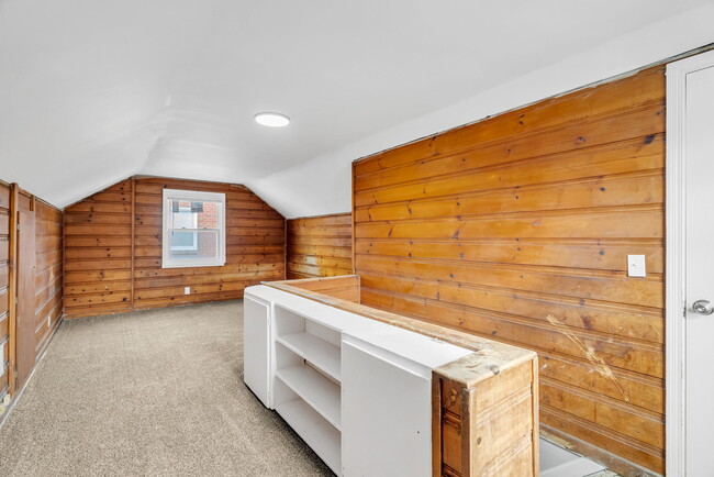 Building Photo - 4712 Cadieux Rd