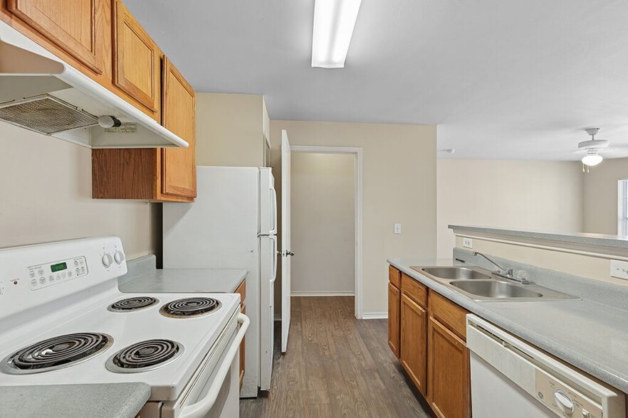 Interior Photo - Ironwood Crossing Apartments & Townhomes