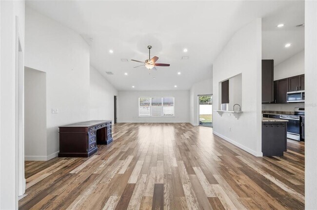 Building Photo - 3805 SW 115th St