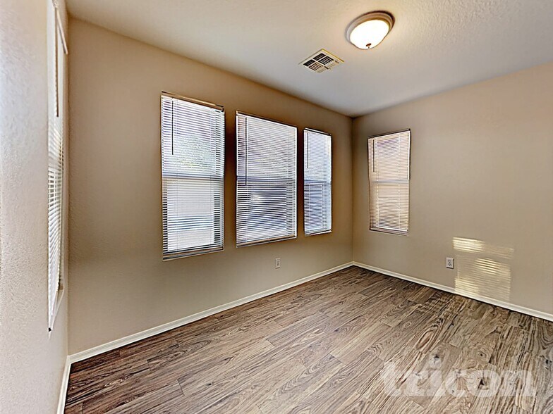 Building Photo - 2626 W Spencer Run