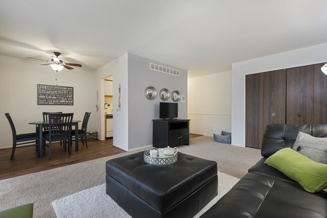 Building Photo - 24550 Sherwood Forest Dr