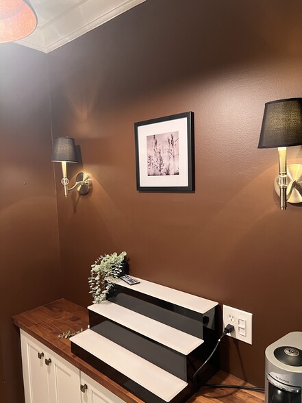 Building Photo - 72 Bakersfield St