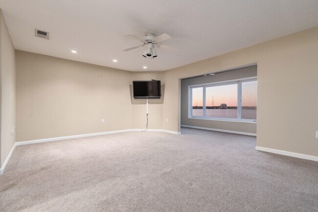 Building Photo - 202 Snug Harbour Dr