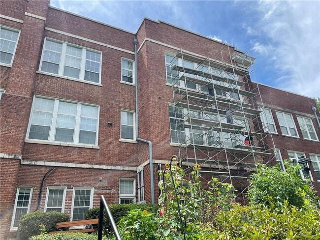 Building Photo - 1031 State St NW