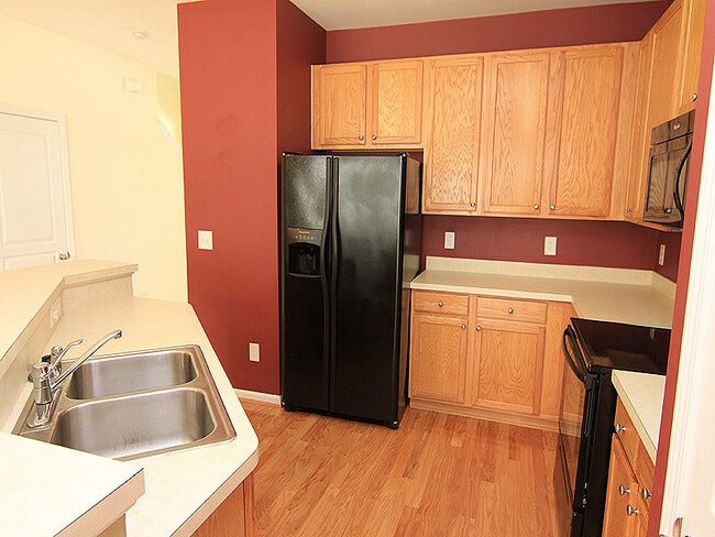 Building Photo - Spacious South Durham Townhouse!