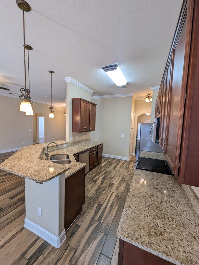 Building Photo - 2216 Chapparel St