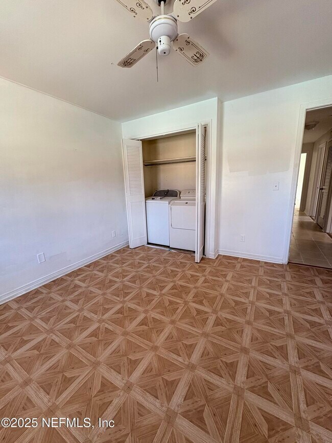 Building Photo - 1540 El Prado Rd