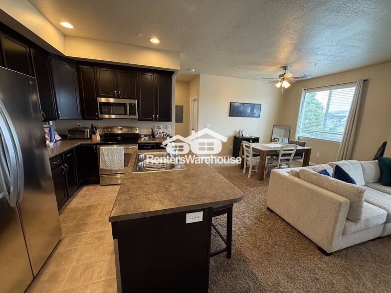 Building Photo - 3780 N Prairie Grass Dr