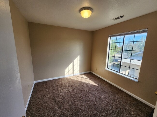 Building Photo - 1425 Eucalyptus Ave