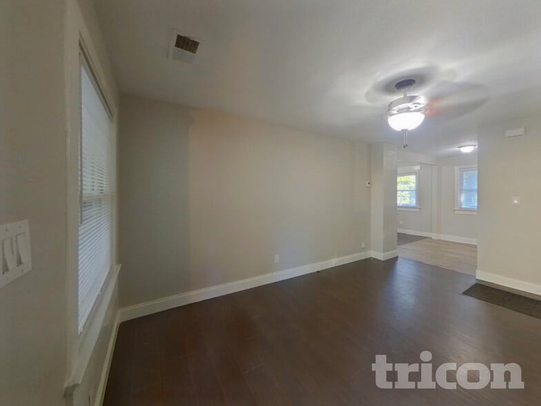 Building Photo - 1724 Logie Ave